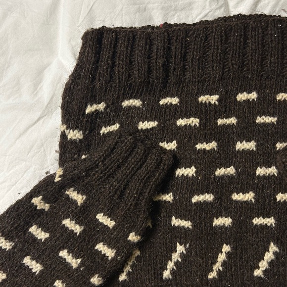 Vintage Virgin Wool Sweater - Picture 5 of 8